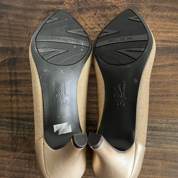 Life Stride Flex Soft System Heel Pumps, Size 8, Colour Gold. - Picture 10 of 13